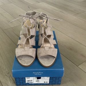Simply Vera Vera Wang blush heels size 9.5